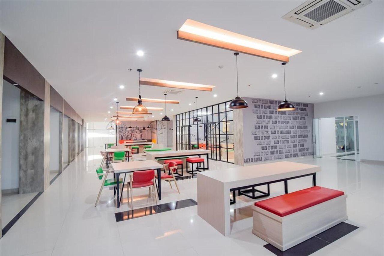 Collection O 15 Taman Melati Merr Surabaya Exterior photo
