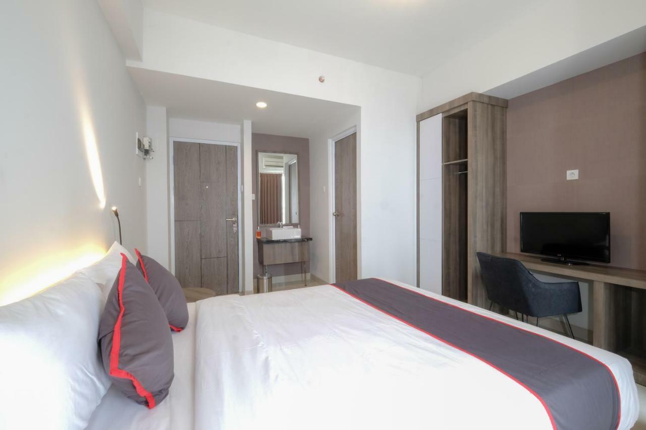 Collection O 15 Taman Melati Merr Surabaya Exterior photo
