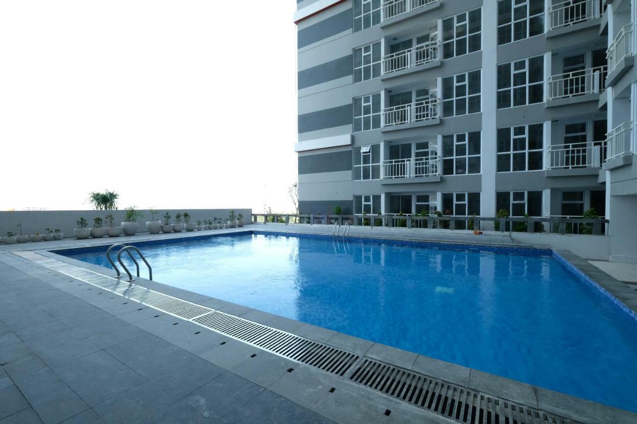 Collection O 15 Taman Melati Merr Surabaya Exterior photo