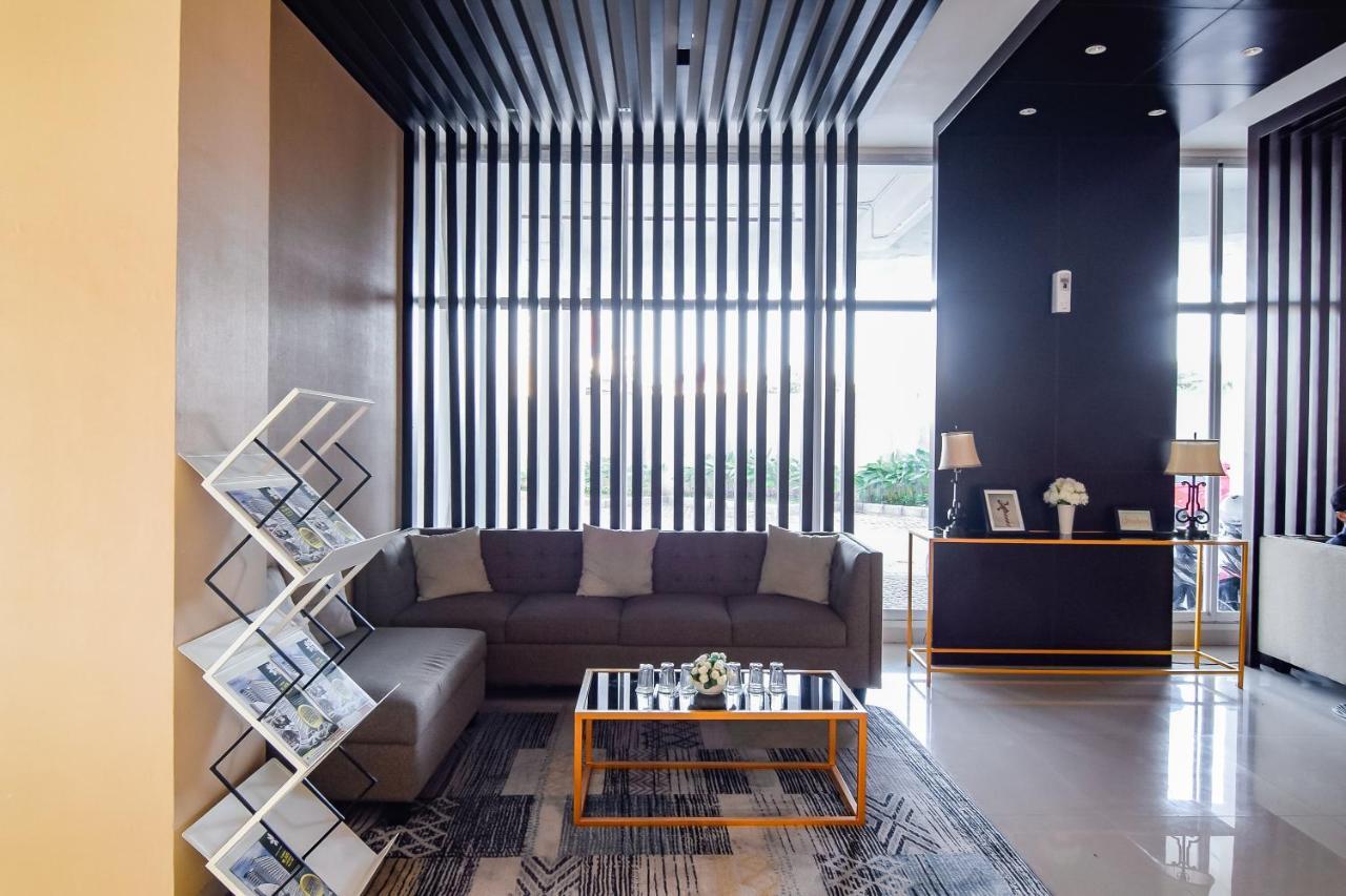 Collection O 15 Taman Melati Merr Surabaya Exterior photo